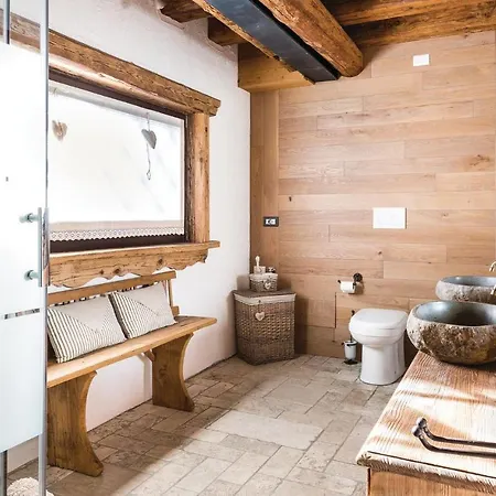 Apartamento Falco Comeglians